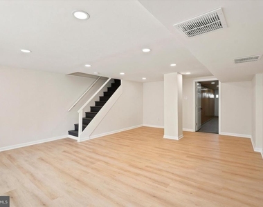668 Renz Street - Photo Thumbnail 12