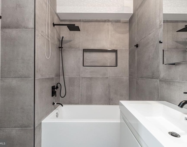 1733 Carpenter Street - Photo Thumbnail 26