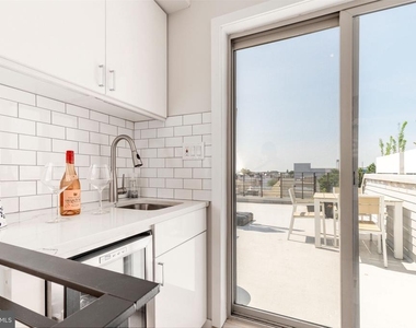 1733 Carpenter Street - Photo Thumbnail 29