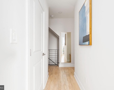 1733 Carpenter Street - Photo Thumbnail 24