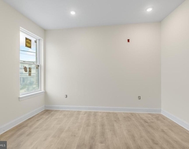 6601 Ridge Avenue - Photo Thumbnail 11