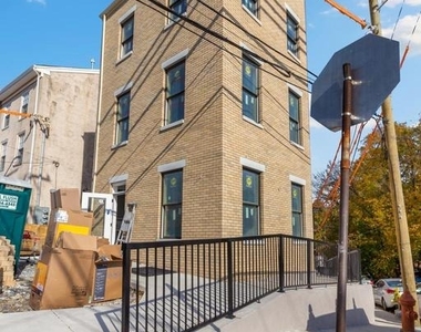 6601 Ridge Avenue - Photo Thumbnail 13
