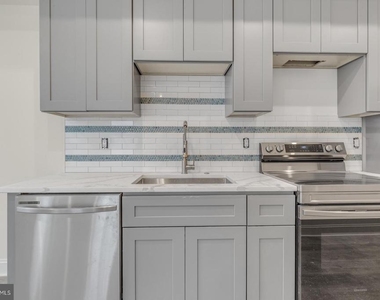 6601 Ridge Avenue - Photo Thumbnail 5