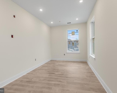 6601 Ridge Avenue - Photo Thumbnail 4