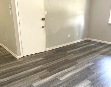 3330 Primrose Road - Photo Thumbnail 2