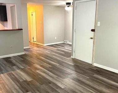3330 Primrose Road - Photo Thumbnail 6