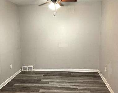 3330 Primrose Road - Photo Thumbnail 12