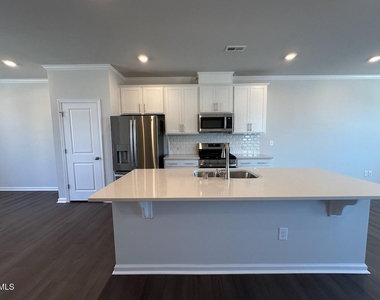 328 Carolina Springs Boulevard - Photo Thumbnail 6