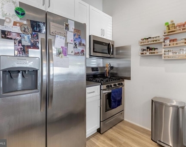 385 Martin Street - Photo Thumbnail 7