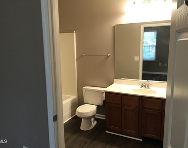 2610 Oldgate Drive - Photo Thumbnail 14