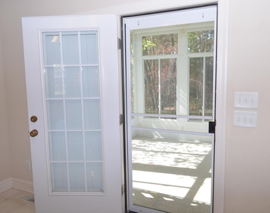 311 Capistrane Drive - Photo Thumbnail 18