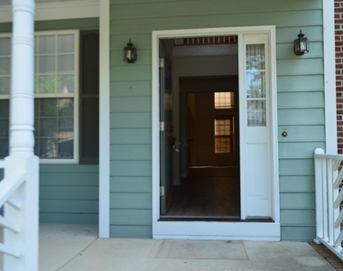 311 Capistrane Drive - Photo Thumbnail 4