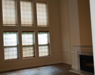 311 Capistrane Drive - Photo Thumbnail 9
