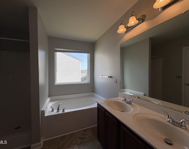 1444 Tamarino Drive - Photo Thumbnail 13