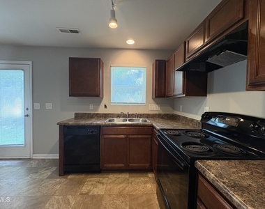 1444 Tamarino Drive - Photo Thumbnail 6