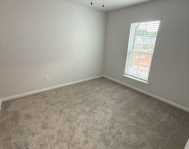 204 Broomside Avenue - Photo Thumbnail 20