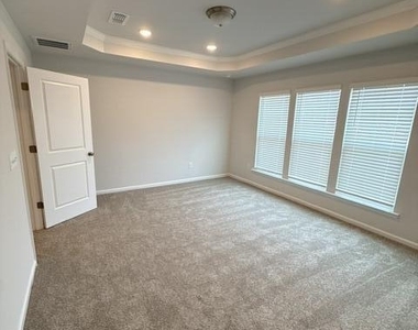 204 Broomside Avenue - Photo Thumbnail 32