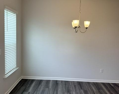 204 Broomside Avenue - Photo Thumbnail 10