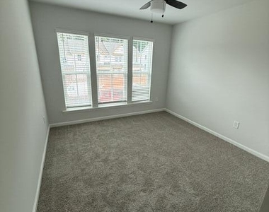 204 Broomside Avenue - Photo Thumbnail 22