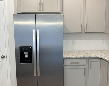 204 Broomside Avenue - Photo Thumbnail 8