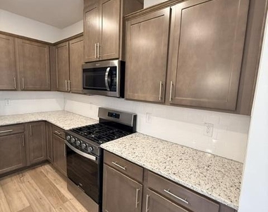204 Broomside Avenue - Photo Thumbnail 9