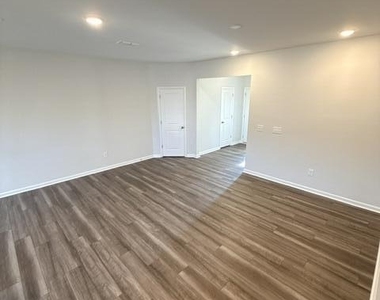 204 Broomside Avenue - Photo Thumbnail 21