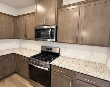204 Broomside Avenue - Photo Thumbnail 10