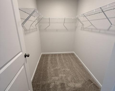 204 Broomside Avenue - Photo Thumbnail 31