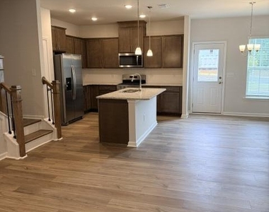 204 Broomside Avenue - Photo Thumbnail 6