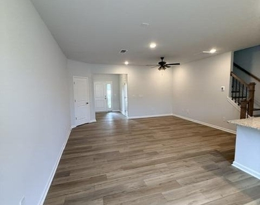204 Broomside Avenue - Photo Thumbnail 16