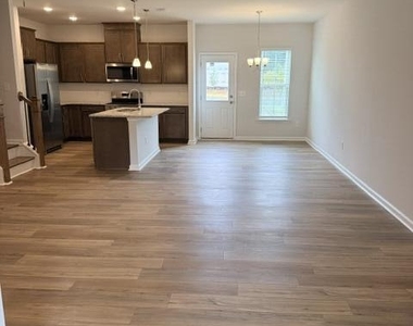 204 Broomside Avenue - Photo Thumbnail 5