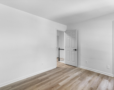 6649 Speight Circle - Photo Thumbnail 29