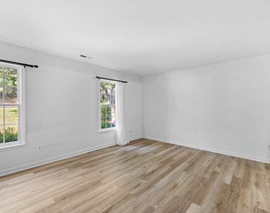 6649 Speight Circle - Photo Thumbnail 7