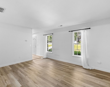 6649 Speight Circle - Photo Thumbnail 8