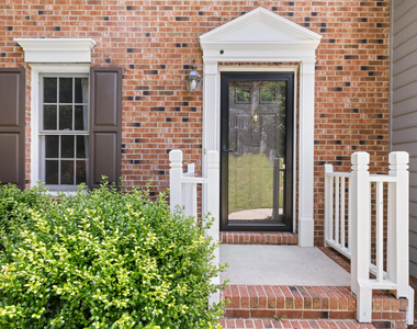 6649 Speight Circle - Photo Thumbnail 4