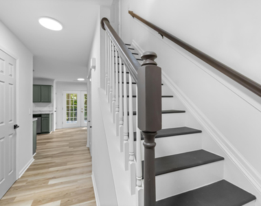 6649 Speight Circle - Photo Thumbnail 6