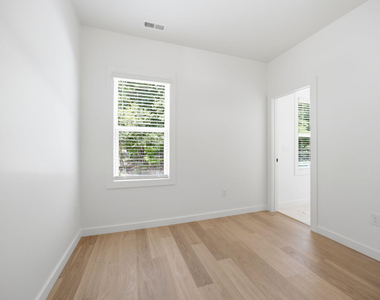 2815 Wilcox Place - Photo Thumbnail 22