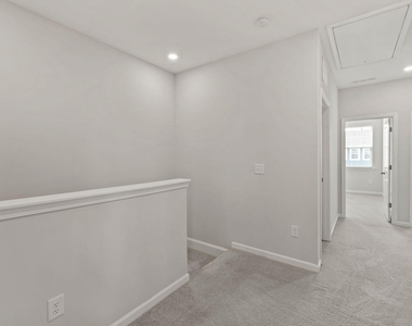 1021 Commack Drive - Photo Thumbnail 25