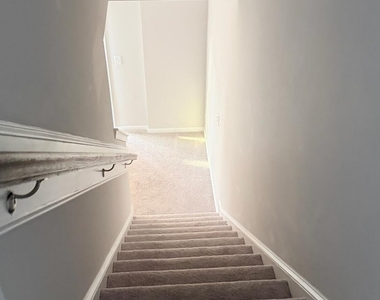 1021 Commack Drive - Photo Thumbnail 22
