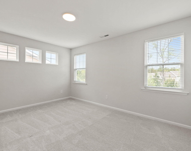 1021 Commack Drive - Photo Thumbnail 26