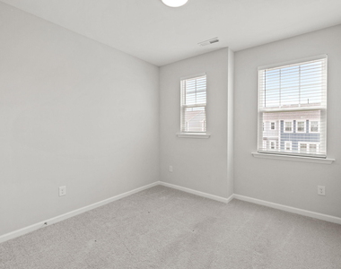 1021 Commack Drive - Photo Thumbnail 30