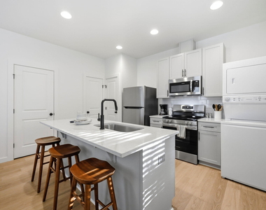2819 Wilcox Place - Photo Thumbnail 16