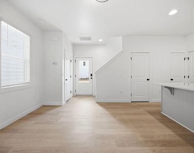 2819 Wilcox Place - Photo Thumbnail 15