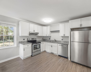 427 W Park Street - Photo Thumbnail 3