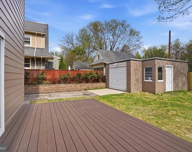 425 Grove Place - Photo Thumbnail 5