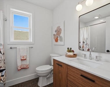 425 Grove Place - Photo Thumbnail 26