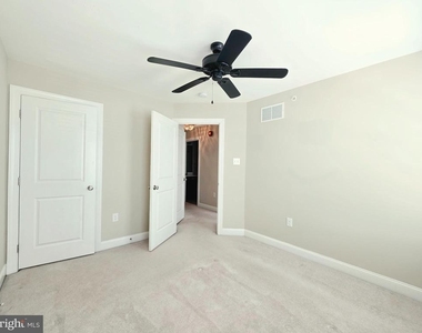301 W Hamlin Avenue - Photo Thumbnail 16
