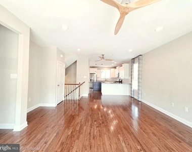 301 W Hamlin Avenue - Photo Thumbnail 5
