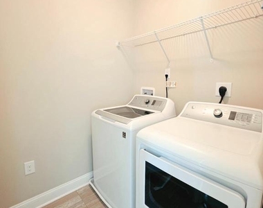 301 W Hamlin Avenue - Photo Thumbnail 17