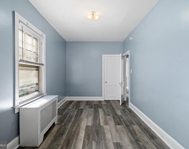 216 Penn Boulevard - Photo Thumbnail 5